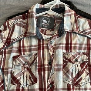 Buckle dress shirt
